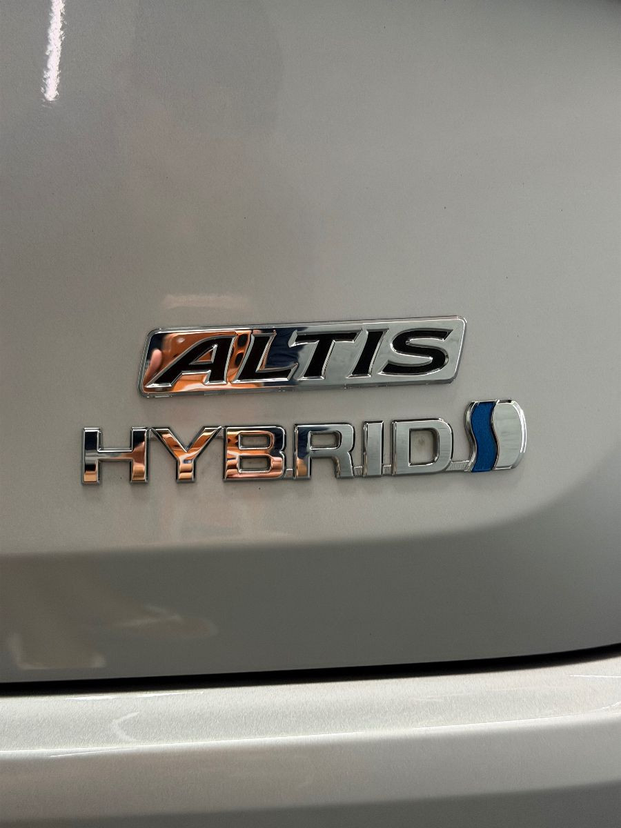 Corolla Altis Hybrido