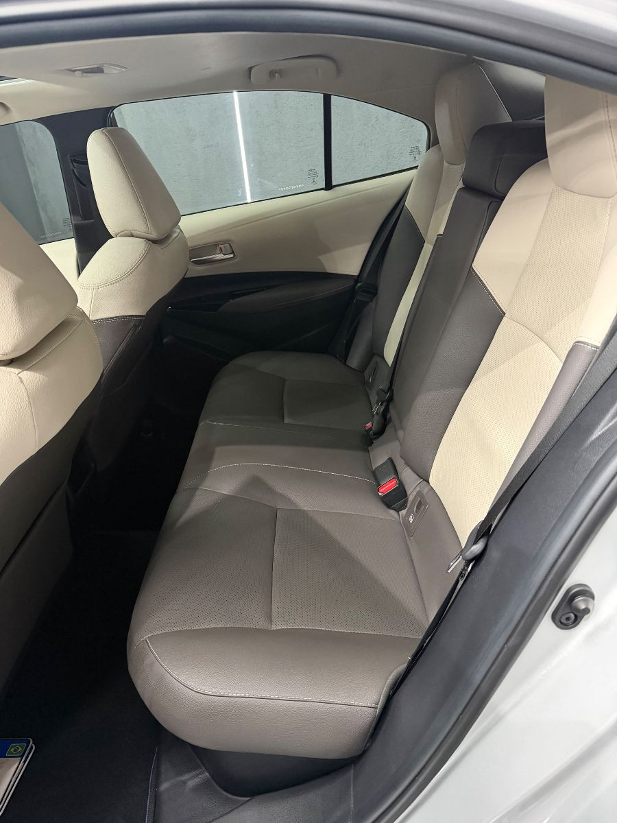 Corolla Altis Hybrido